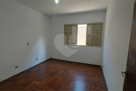 Casa à venda com 3 quartos, sendo 1 suíte, em Jardim Emília, Sorocaba, SP