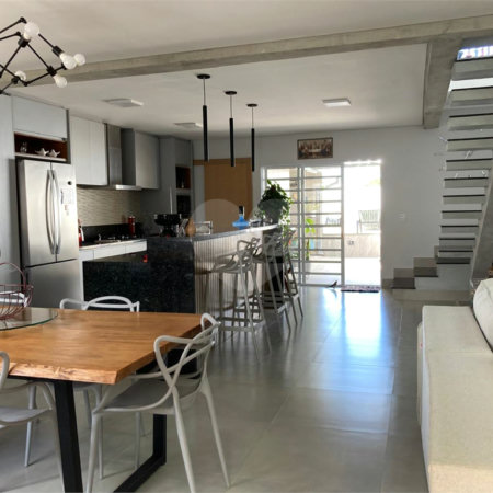 Casa à venda com 3 quartos, sendo 1 suíte, em Vila Zanforlin, Torrinha, SP