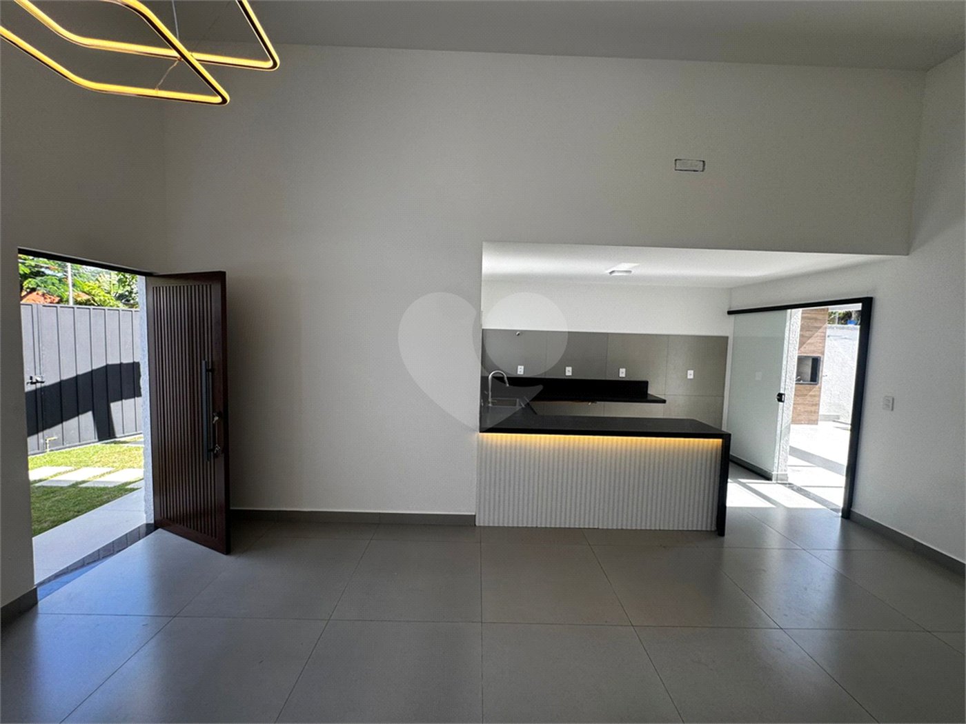 Casa à venda com 3 quartos, sendo 1 suíte, no condomínio Parque Guará, Rio de Janeiro - RJ