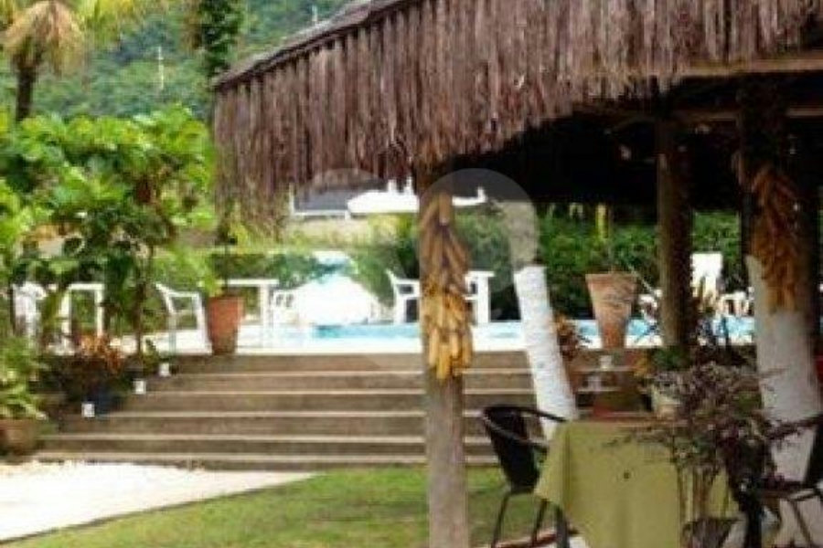 Sobrado à venda com 14 suítes em Jardim Enseada, Guarujá, SP