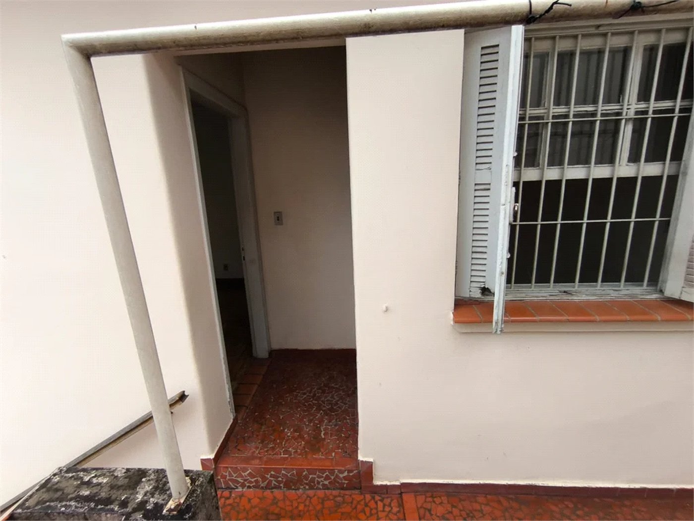 Sobrado à venda com 5 quartos, sendo 1 suíte, em Jardim Trussardi, São Paulo, SP
