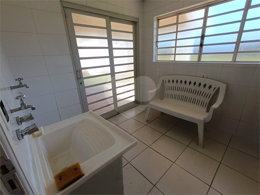 Chácara à venda com 4 quartos, sendo 1 suíte, em Vila Vilma (mailasqui), São Roque, SP