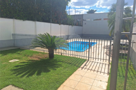Casa à venda com 3 quartos, sendo 1 suíte, no condomínio Residencial Macaúba, Rondonópolis - MT