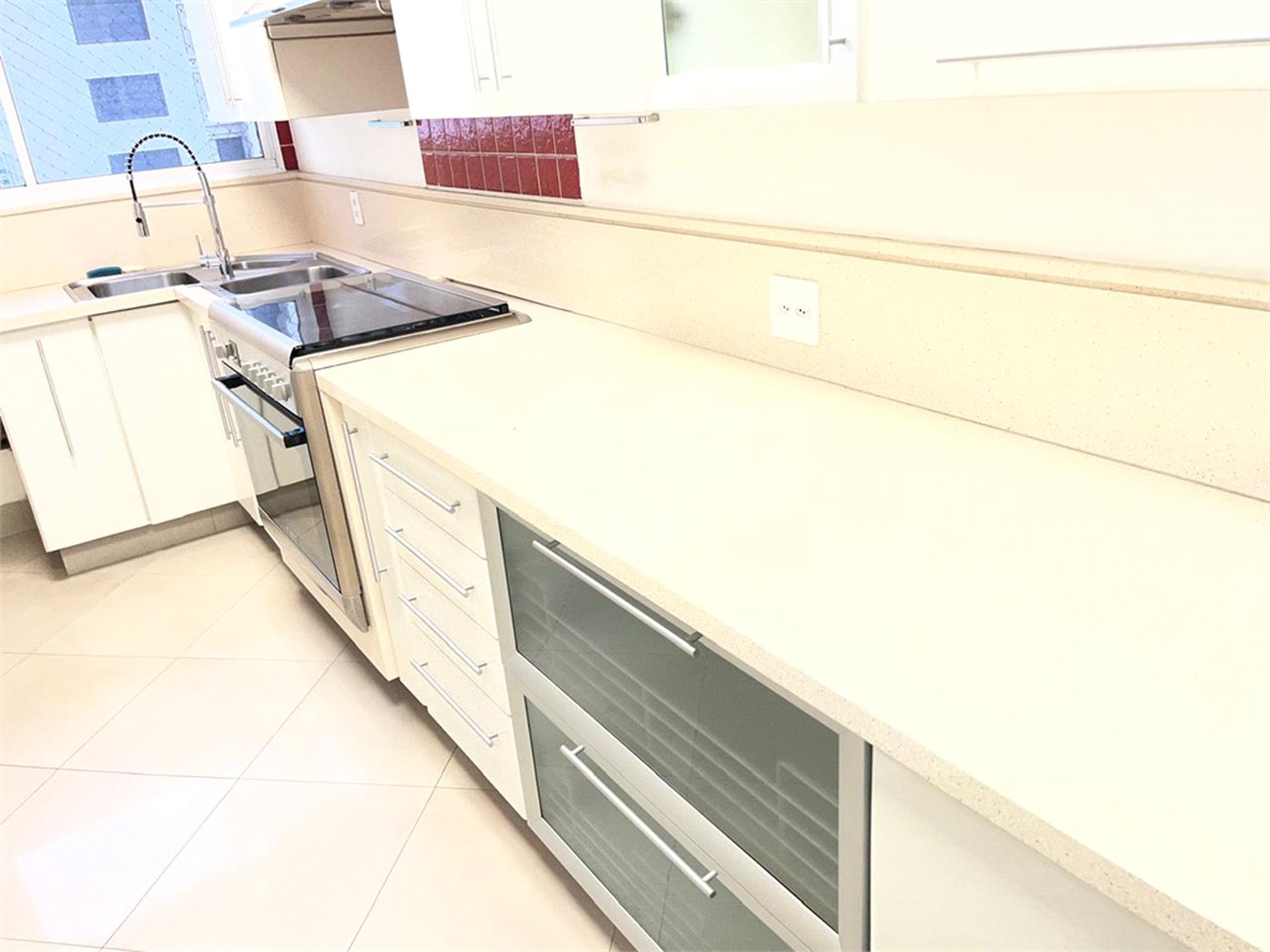 Apartamento para alugar com 3 suítes em Alphaville Centro Industrial e Empresarial/alphaville., Barueri, SP