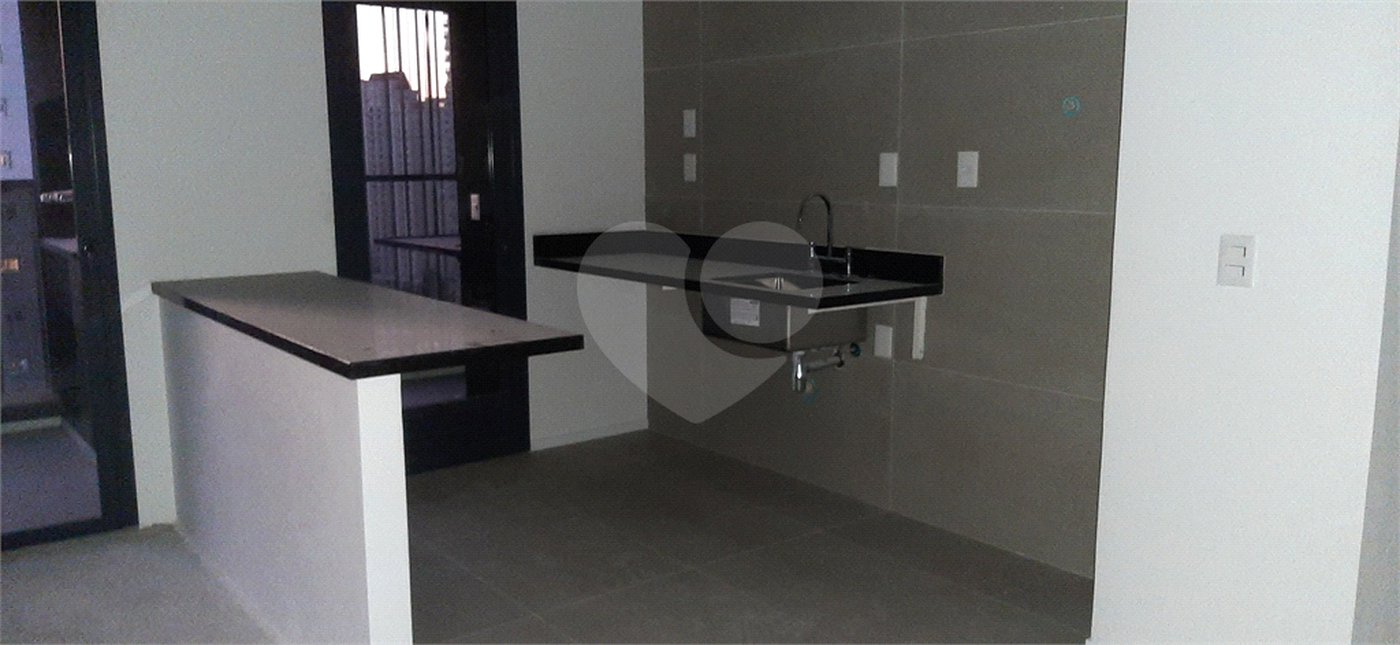 Apartamento para alugar com 3 suítes em Jardim das Acácias, São Paulo, SP