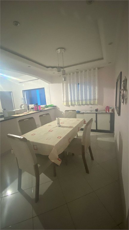 Sobrado à venda com 3 quartos, sendo 1 suíte,  em Vila Virgínia, Itaquaquecetuba, SP