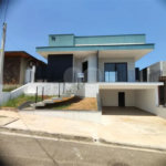 Casa à venda com 3 suítes no condomínio Terras do Vale, Caçapava - SP