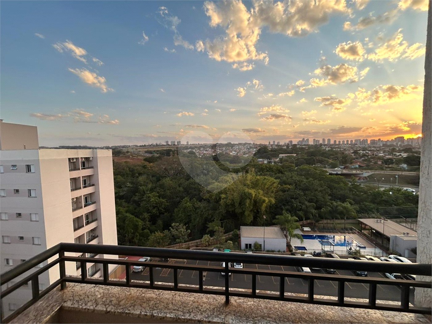 Apartamento à venda com 2 quartos, sendo 1 suíte,  em Jardim Manoel Penna, Ribeirão Preto, SP