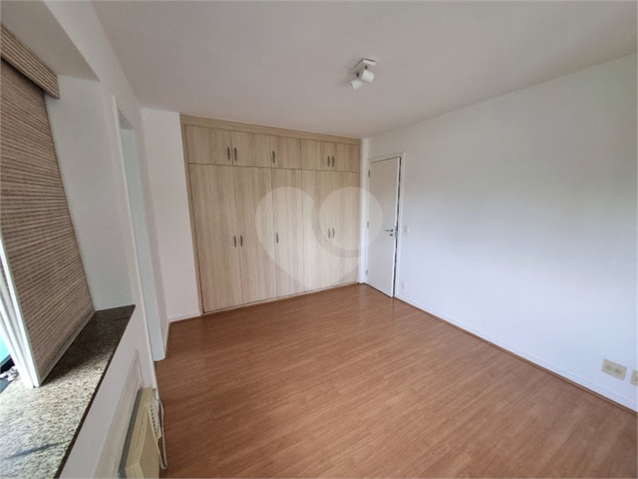 Apartamento à venda com 2 quartos, sendo 1 suíte,  em Barra da Tijuca, Rio de Janeiro, RJ