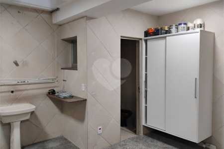 Sobrado à venda com 3 quartos, sendo 1 suíte, em Vila Paulista, São Paulo, SP