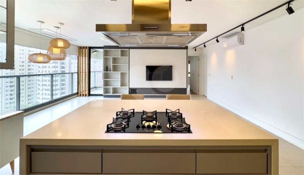 Apartamento à venda com 3 quartos, sendo 1 suíte, em Vila Olímpia, São Paulo, SP