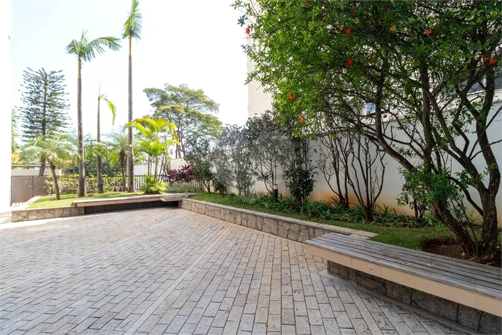 Apartamento à venda com 4 quartos, sendo 3 suítes, em Cambuci, São Paulo, SP