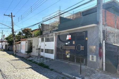 Sobrado à venda com 2 quartos em Jardim Monte Cristo, Suzano, SP