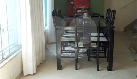 Sobrado à venda com 4 quartos, sendo 1 suíte,  em Indianópolis, São Paulo, SP
