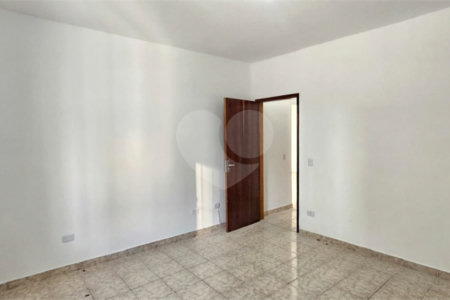 Sobrado à venda com 5 quartos, sendo 1 suíte, em Interlagos, São Paulo, SP