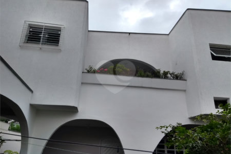 Sobrado à venda com 3 suítes em Jardim Realce, Suzano, SP