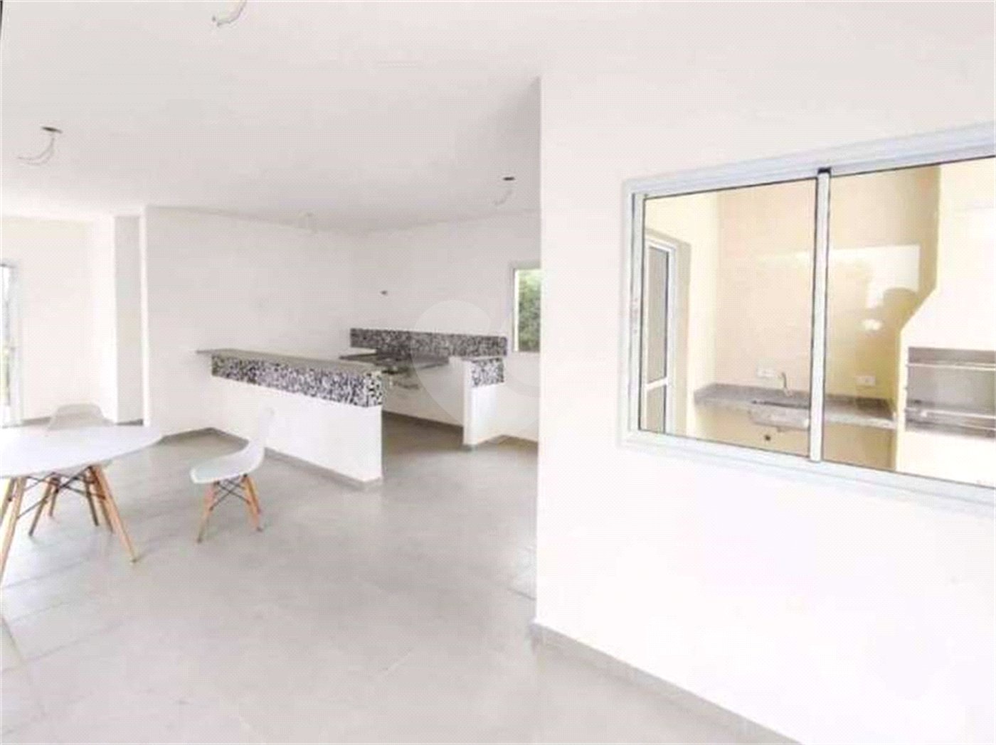 Casa à venda com 3 quartos, sendo 1 suíte, no condomínio Villaggio Viana, Cotia - SP