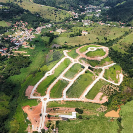 Terrenos de 300 metros em condomínio fechado e prontos para construir na região de Atibaia