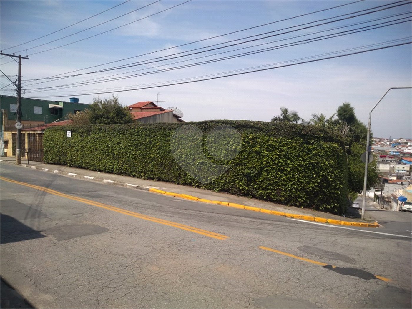 Casa à venda com 3 quartos, sendo 1 suíte,  em Vila Oliveira, Mogi das Cruzes, SP