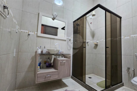 Casa à venda com 5 quartos, sendo 3 suítes,  no condomínio Colinas do Magarça, Rio de Janeiro - RJ