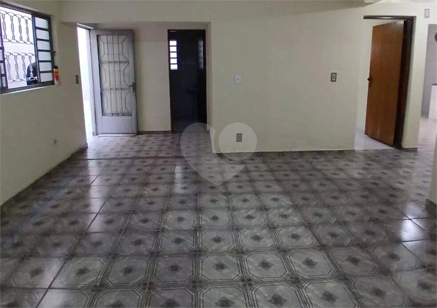 Sobrado à venda com 4 quartos, sendo 2 suítes, em Vila Santa Maria, São Paulo, SP