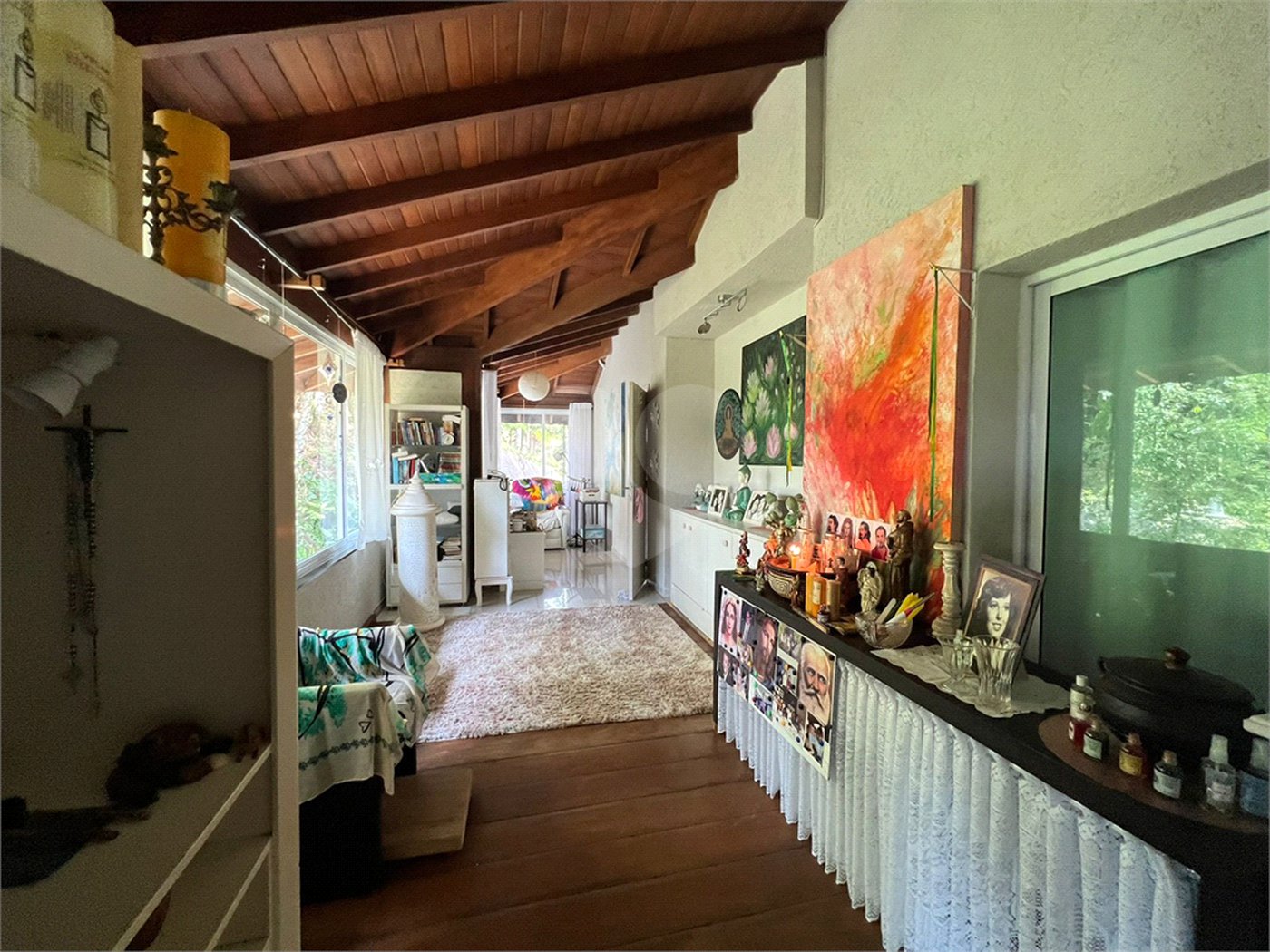 Casa à venda com 6 quartos, sendo 5 suítes, no condomínio Alpes da Cantareira, Mairiporã - SP