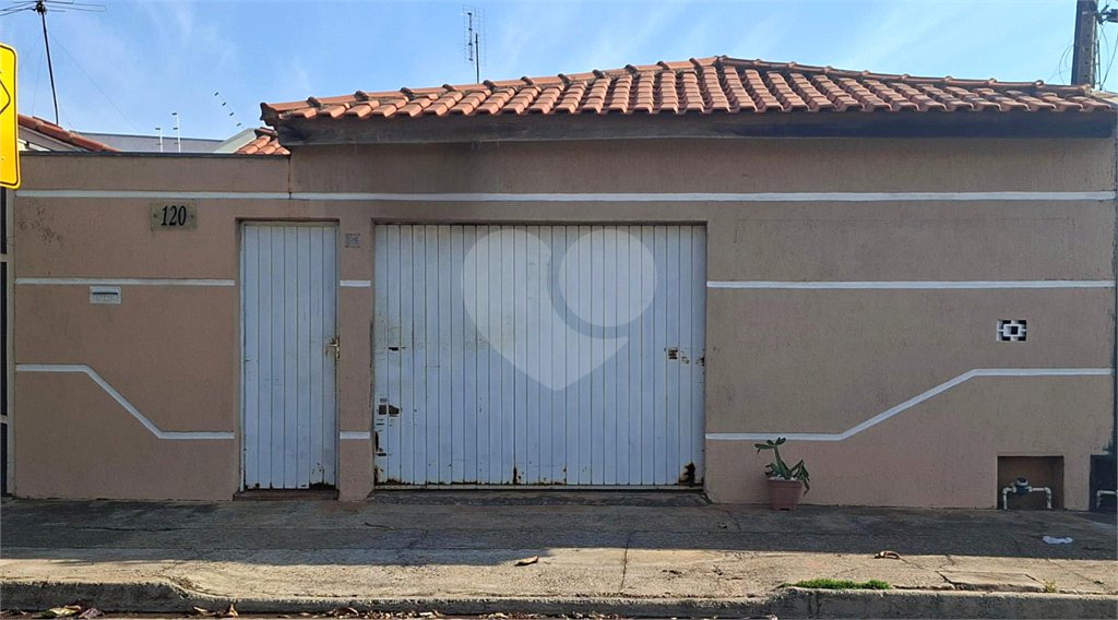 Casa à venda com 3 quartos em Cambuí, Itapetininga, SP