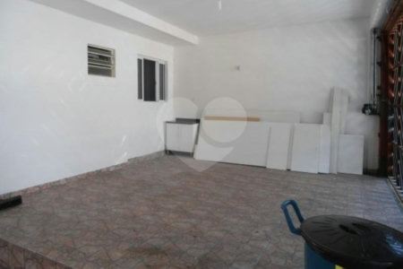 Casa à venda com 3 quartos, sendo 1 suíte, em Jardim Oriental, São Paulo, SP