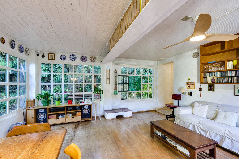 Casa Térrea à venda com 3 suítes em Jardim dos Estados, São Paulo, SP