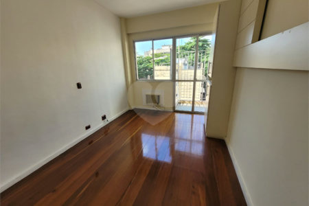 Apartamento à venda com 3 quartos, sendo 1 suíte,  em Tijuca, Rio de Janeiro, RJ