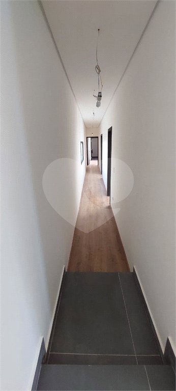 Casa à venda com 4 suítes no condomínio Figueira Garden, Atibaia - SP