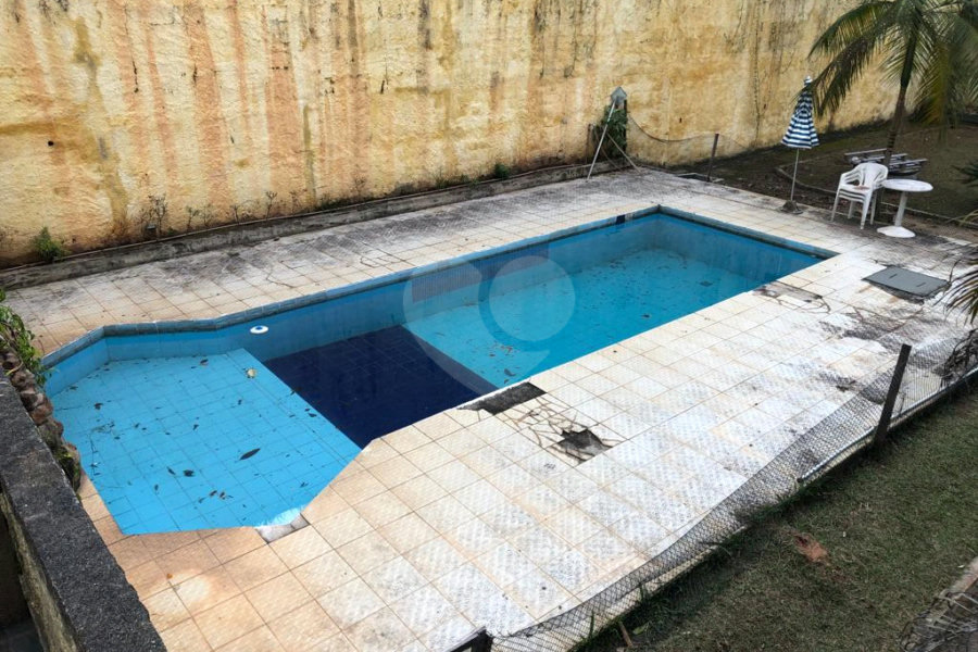 Casa Térrea à venda com 3 quartos, sendo 1 suíte,  em Olho D'água, Mairiporã, SP