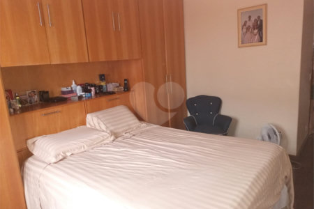 Casa à venda com 3 quartos, sendo 1 suíte, em Jardim Monte Azul, São Paulo, SP