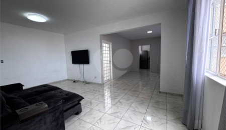 Apartamento à venda com 2 quartos, sendo 1 suíte,  no Centro, Sorocaba, SP