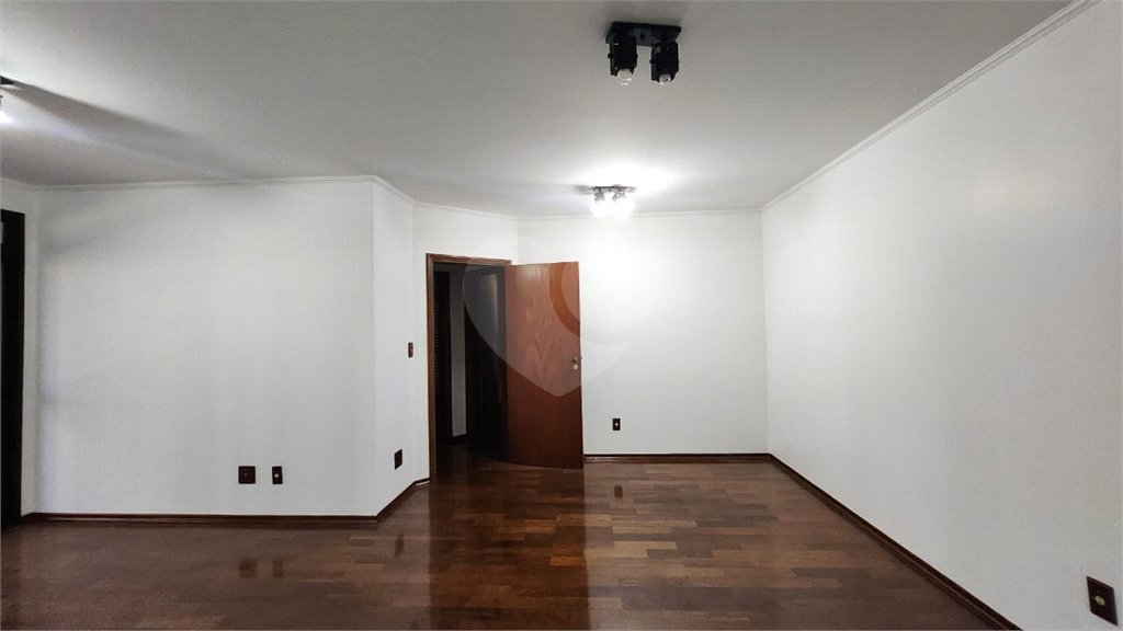 Apartamento à venda com 2 quartos no Centro, Araraquara, SP