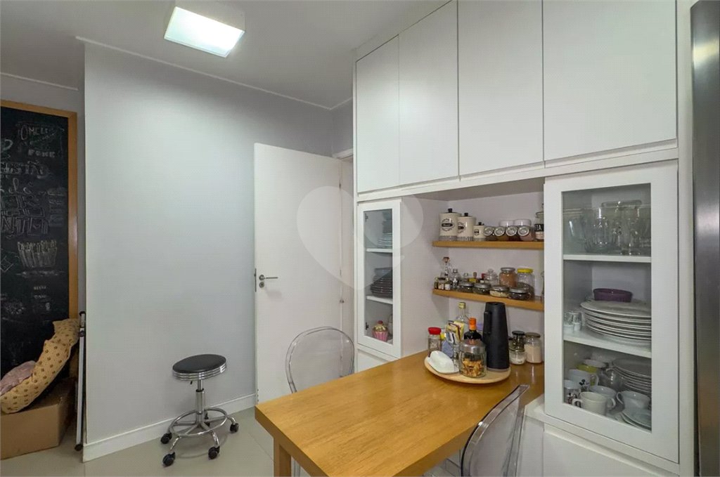 Apartamento à venda com 3 quartos, sendo 1 suíte, em Brooklin Paulista, São Paulo, SP
