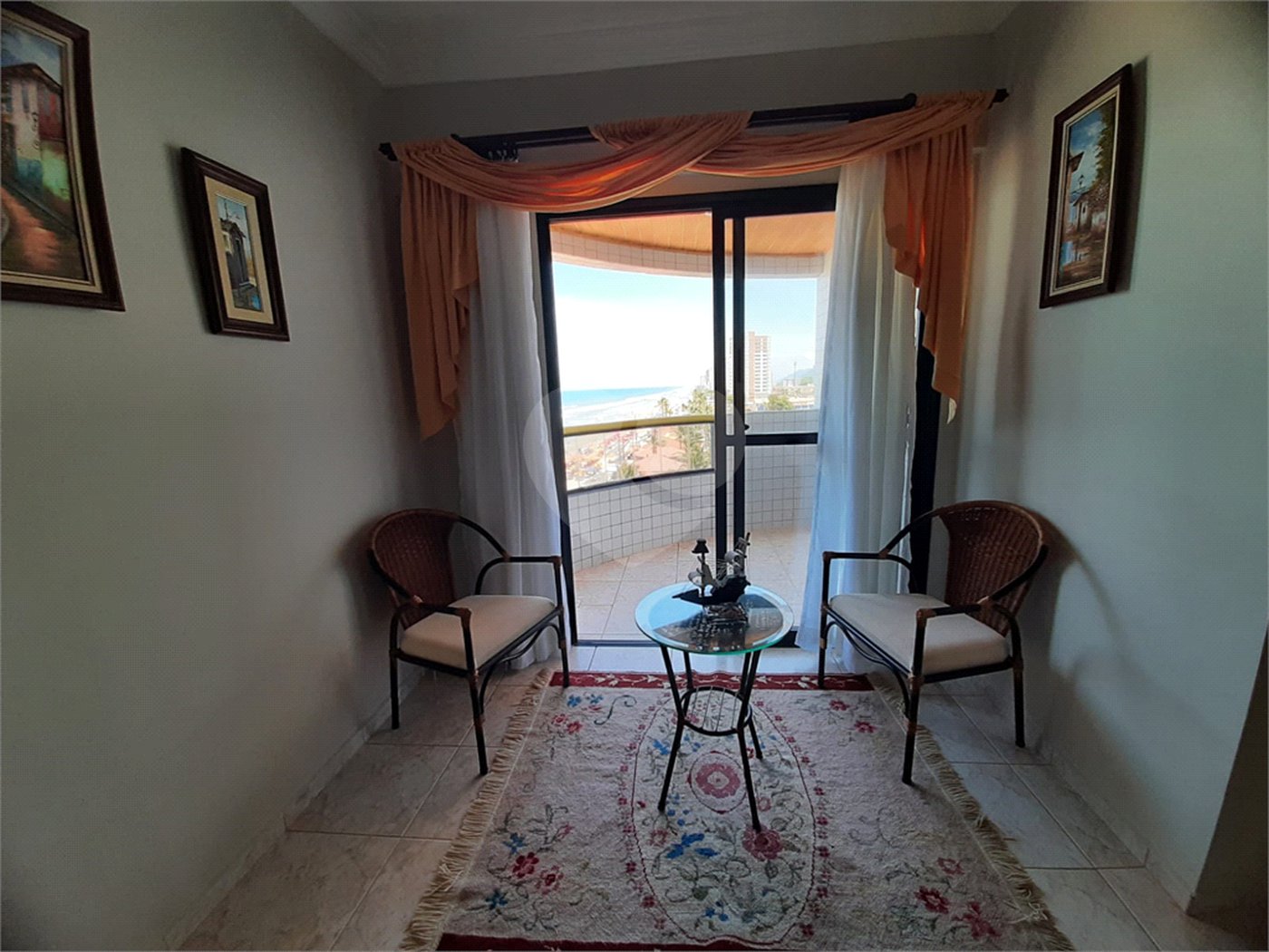 Apartamento à venda com 2 quartos, sendo 1 suíte, em Vera Cruz, Mongaguá, SP