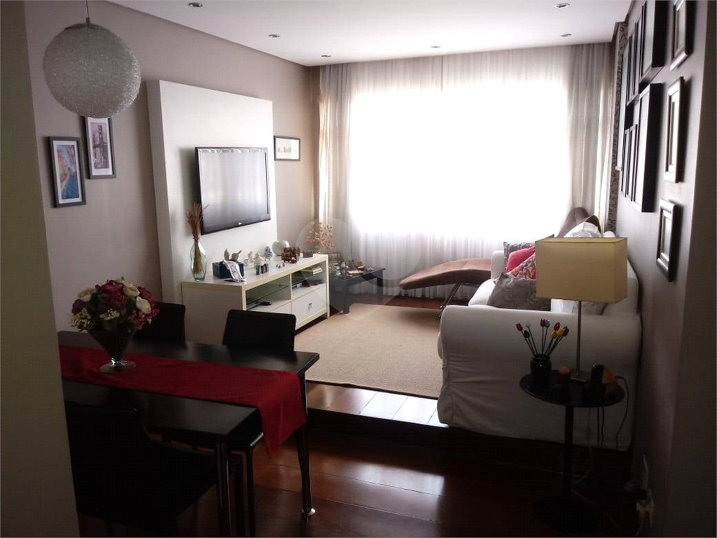 Apartamento à venda com 3 quartos, sendo 1 suíte, no Centro, Poá, SP