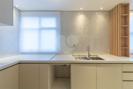 Apartamento à venda com 4 suítes em Vila Sofia, São Paulo, SP