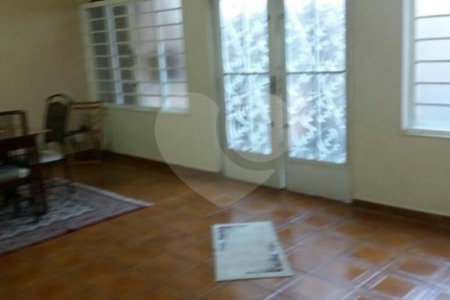 Sobrado à venda ou para alugar com 4 quartos, sendo 1 suíte, em Vila Butantã, São Paulo, SP