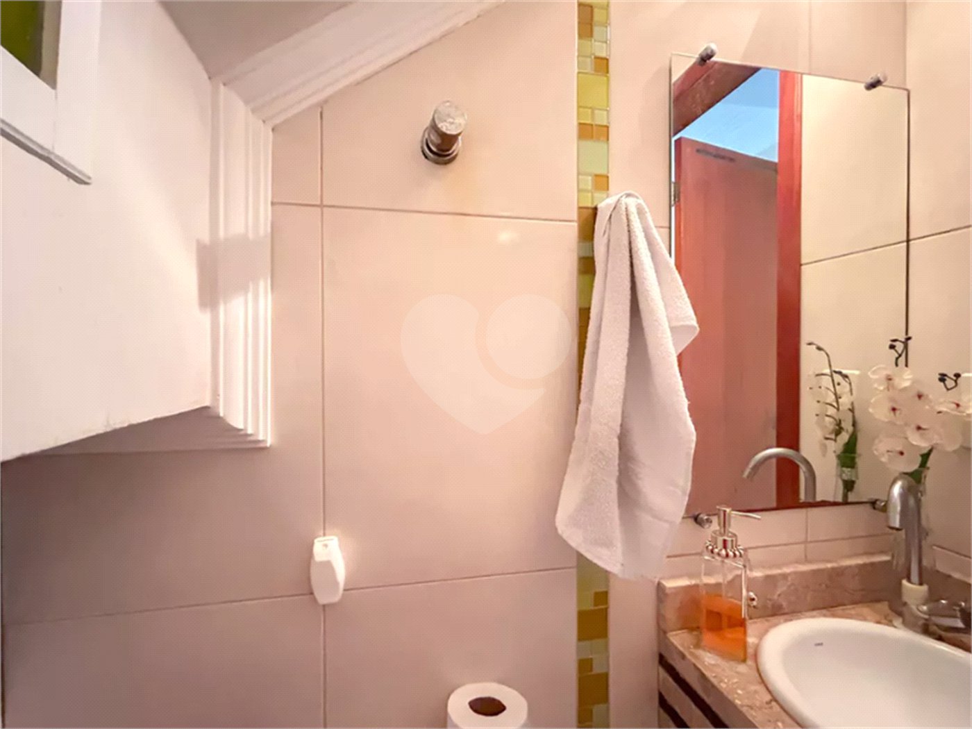 Sobrado à venda com 3 quartos, sendo 1 suíte, em Vila Mangalot, São Paulo, SP