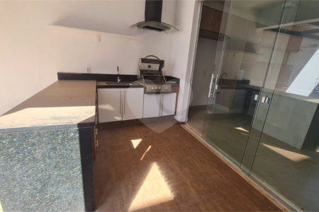 Sobrado à venda com 3 suítes em Vila Nastri, Itapetininga, SP