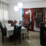 Sobrado à venda com 3 quartos, sendo 1 suíte,  em Jardim Vitória, Suzano, SP