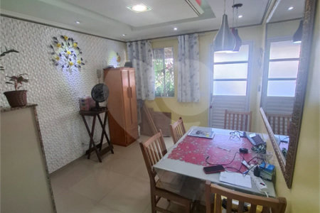 Casa à venda com 2 quartos, sendo 1 suíte, no condomínio Clube Caminho do Park, Rio de Janeiro - RJ