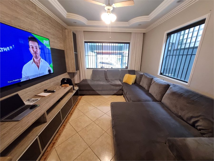 Sobrado à venda com 4 quartos, sendo 2 suítes, em Vila Barreto, São Paulo, SP