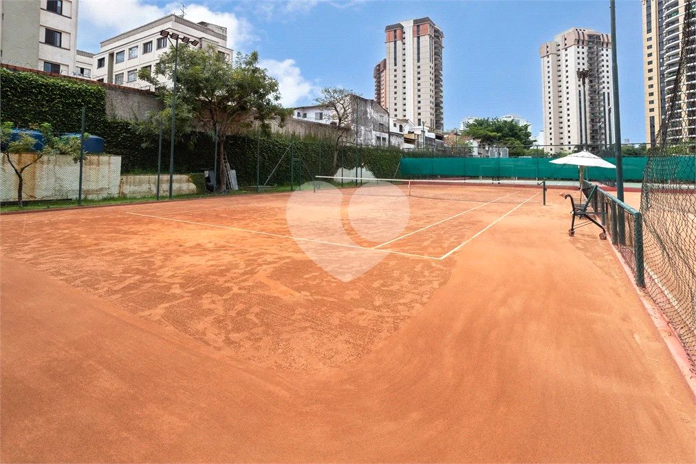 Apartamento à venda com 3 quartos, sendo 1 suíte, em Alto da Boa Vista, São Paulo, SP