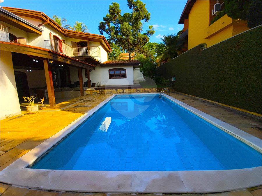 Casa à venda com 4 quartos, sendo 3 suítes,  no condomínio Village D'avignon, Sorocaba - SP
