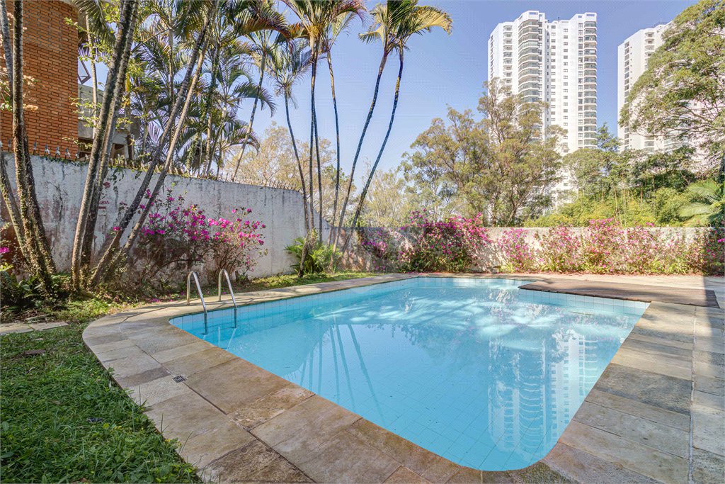 Casa à venda com 3 suítes em Jardim Marajoara, São Paulo, SP