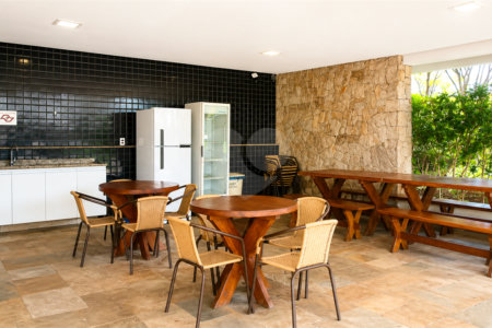 Apartamento à venda com 3 quartos, sendo 1 suíte, em Santo Amaro, São Paulo, SP