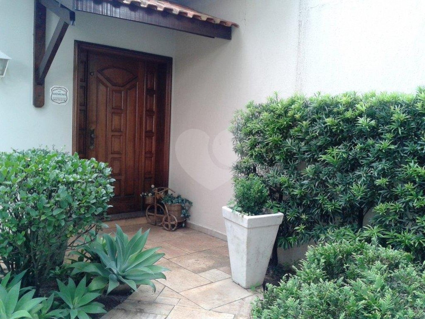 Casa Térrea à venda ou para alugar com 4 suítes em Jardim Floresta, São Paulo, SP